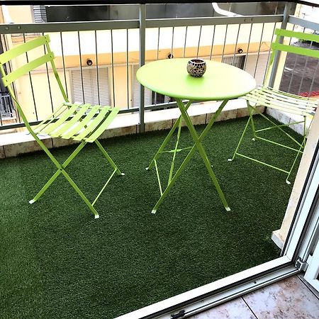 לוטראקי 100M From The Beach Cosy Apartment מראה חיצוני תמונה