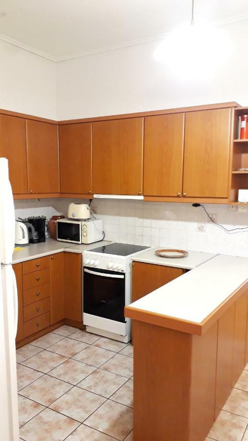 לוטראקי 100M From The Beach Cosy Apartment מראה חיצוני תמונה